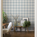 Geruit behang voor de kinderkamer en babykamer linnen look Summer Gray Linen blauw