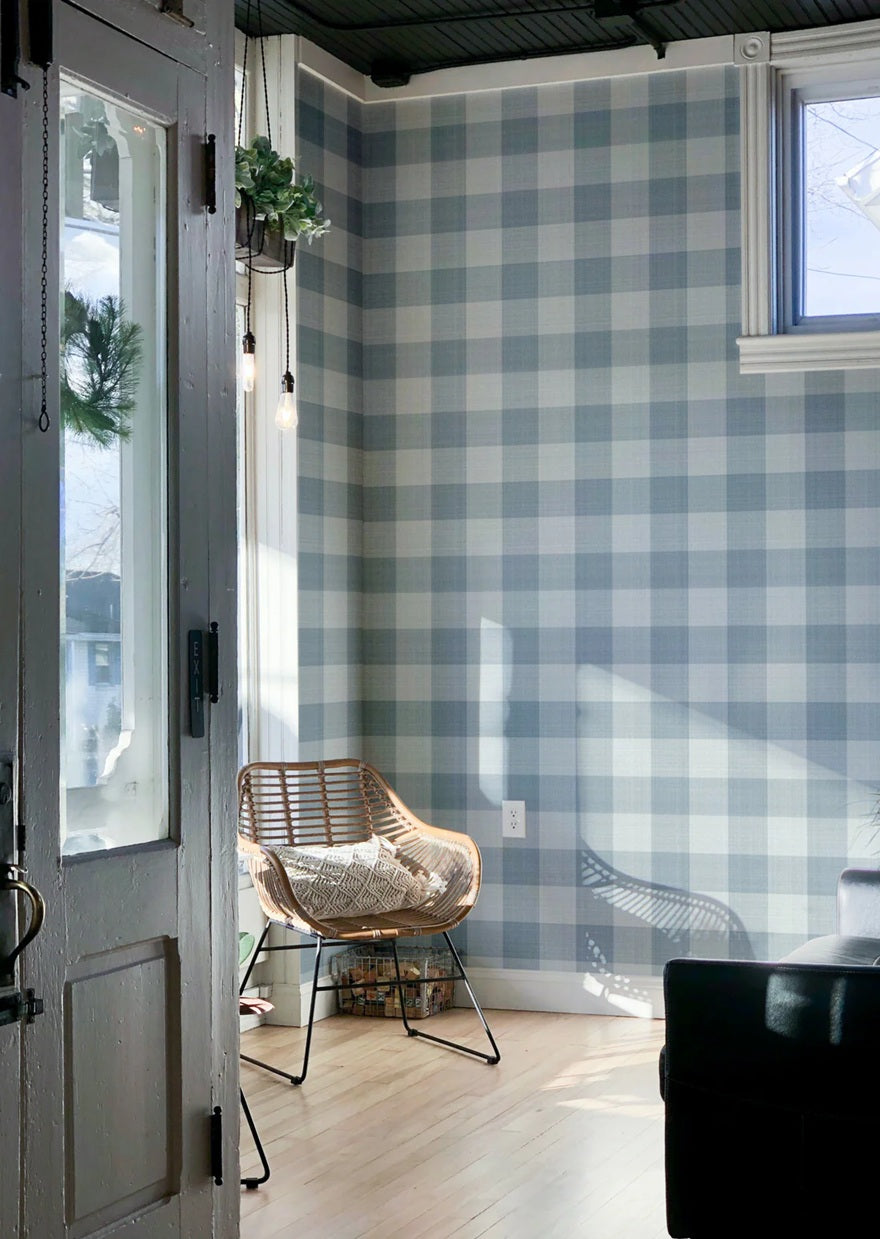 Geruit behang voor de kinderkamer en babykamer linnen look Summer Gray Linen blauw