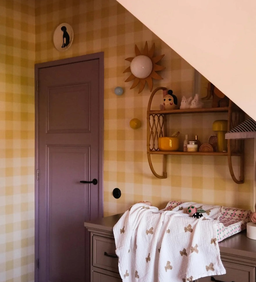 Geruit behang voor de kinderkamer en babykamer linnen look Summer Gray Linen geel