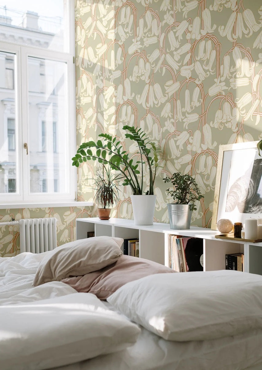 Summer Gray Bluebells green behang voor de meisjeskamer en babykamer lichtgroen
