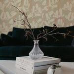 Summer Gray Bluebells green behang voor de meisjeskamer en babykamer lichtgroen
