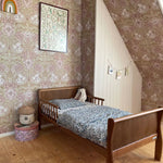 Summer Gray bloemen behang voor de meisjeskamer en babkamer roze en bruin Cecilia Blush