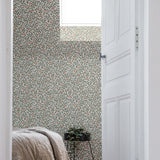 Summer Gray behang bladeren voor de meisjeskamer climbing rose light green lichtgroen