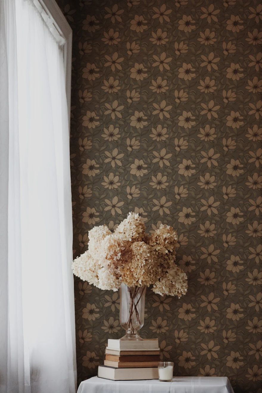 Summer Gray Fredrik Taupe bloemenbehang voor de kinderkamer en babykamer in taupe groen en offwhite kleuren.