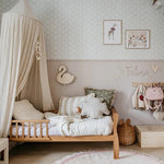 Summer Gray bloemen behang voor de kinderkamer meisjeskamer babykamer apricot  Kicki abrikoos