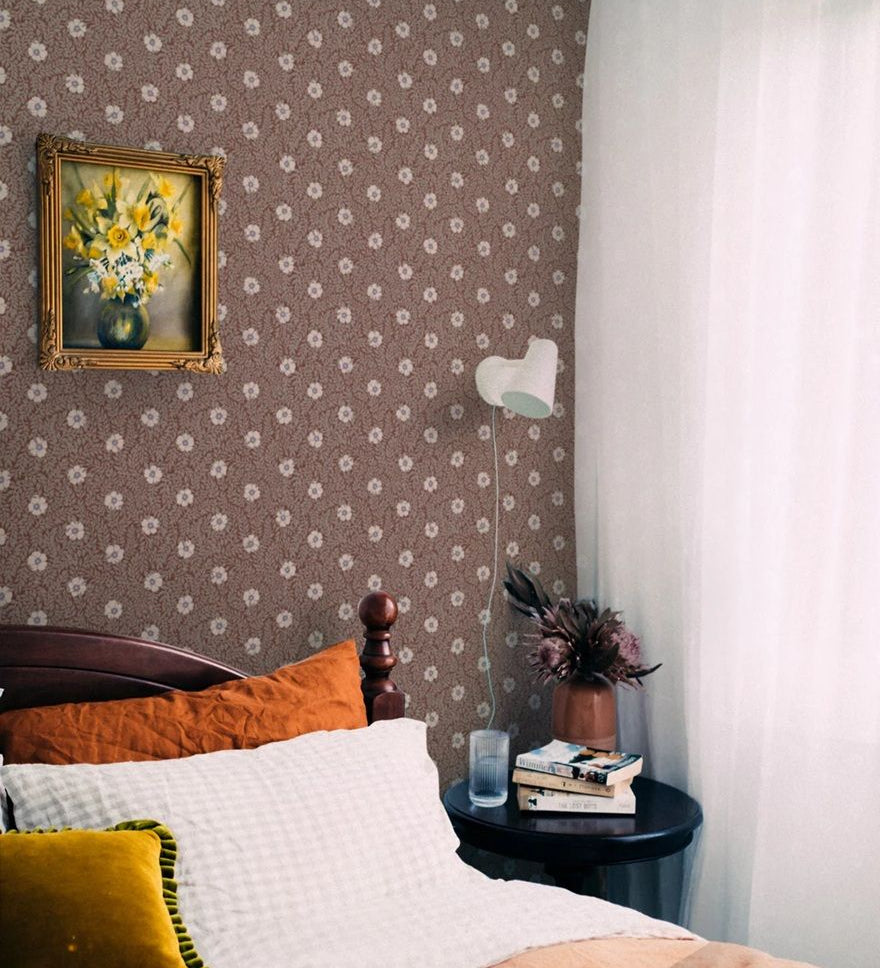 Summer Gray bloemen behang voor de kinderkamer meisjeskamer babykamer terra terracotta  Kicki