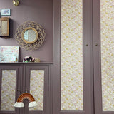 Summer Gray Doris bloemen behang voor de kinderkamer en babykamer pink roze lila