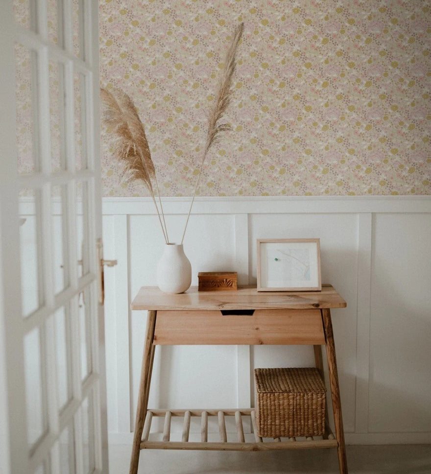 Summer Gray Doris bloemen behang voor de kinderkamer en babykamer pink roze lila