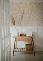 Summer Gray Doris bloemen behang voor de kinderkamer en babykamer pink roze lila