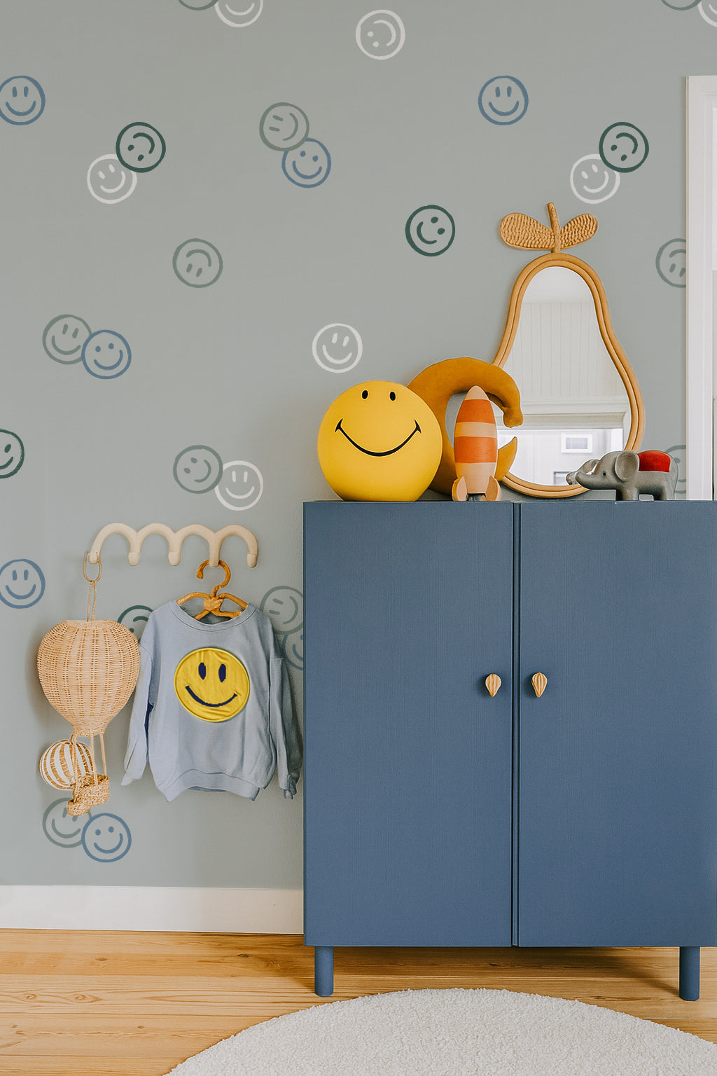 Smiley behang smiley confetti volpracht jongenskamer blauw