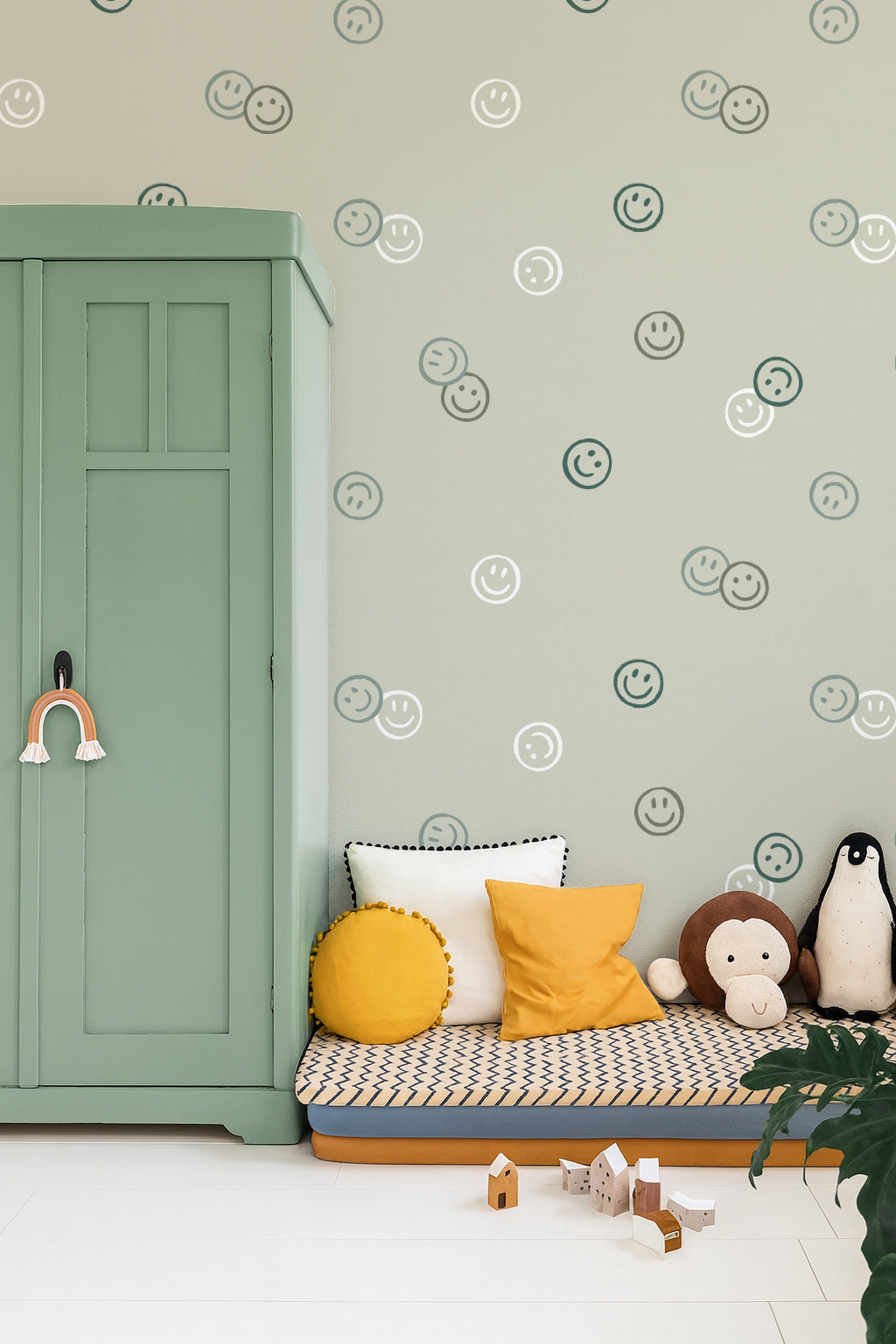 Smiley behang smiley confetti volpracht jongenskamer meisjeskamer neutrale kinderkamer groen
