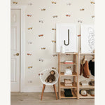 Volpracht Retro Busjes behang voor jongenskamer en babykamer beige neutrale kleuren