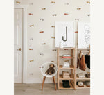 Volpracht Retro Busjes behang voor jongenskamer en babykamer beige neutrale kleuren