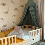 Dino behang beige jongenskamer en babykamer Volpracht