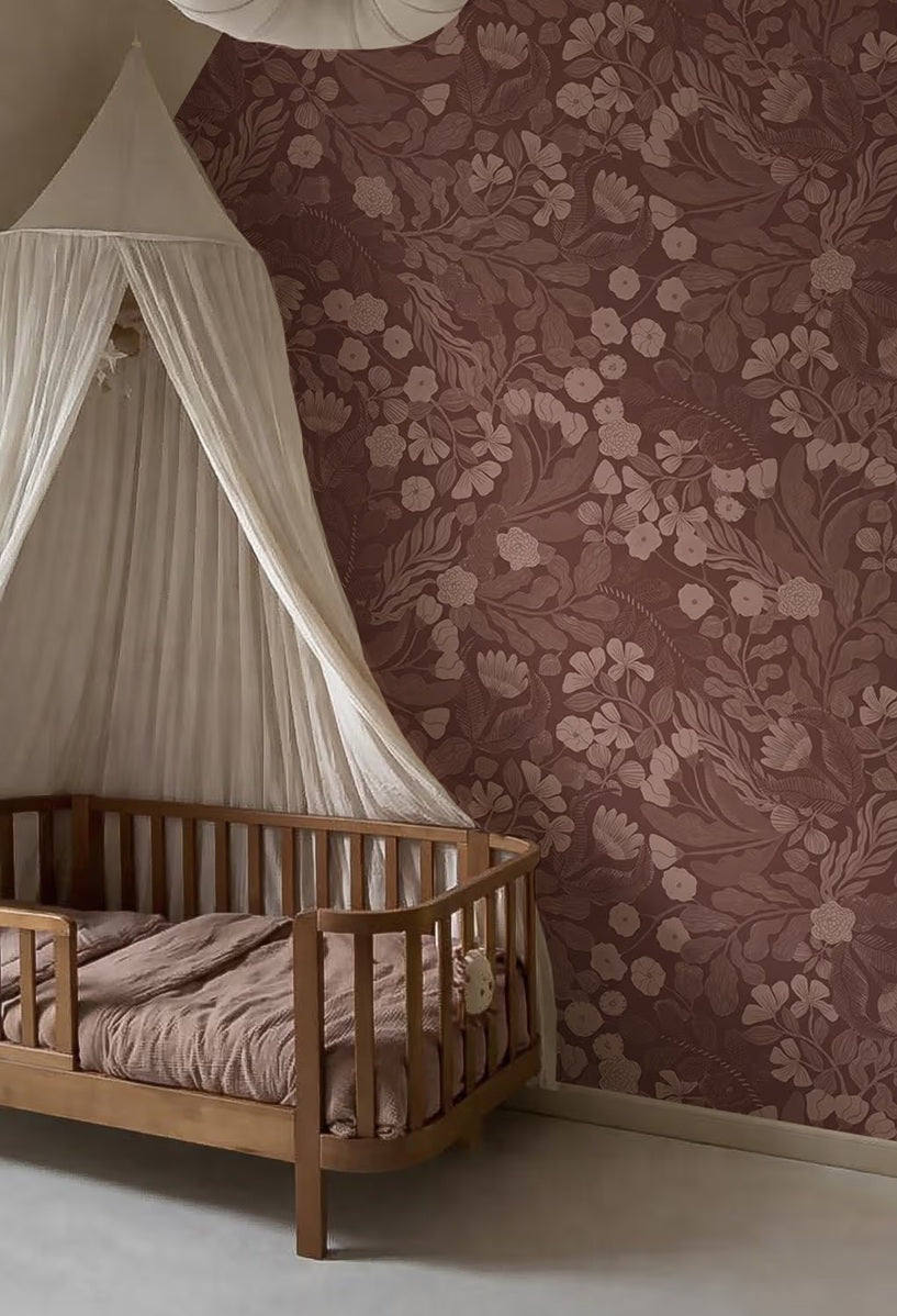Volpracht vintage botanica mauve bladeren en bloemen behang voor meisjeskamer en babykamer