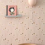 Studio Ditte behang kinderkamer bloemen behang kamille poederroze met goud