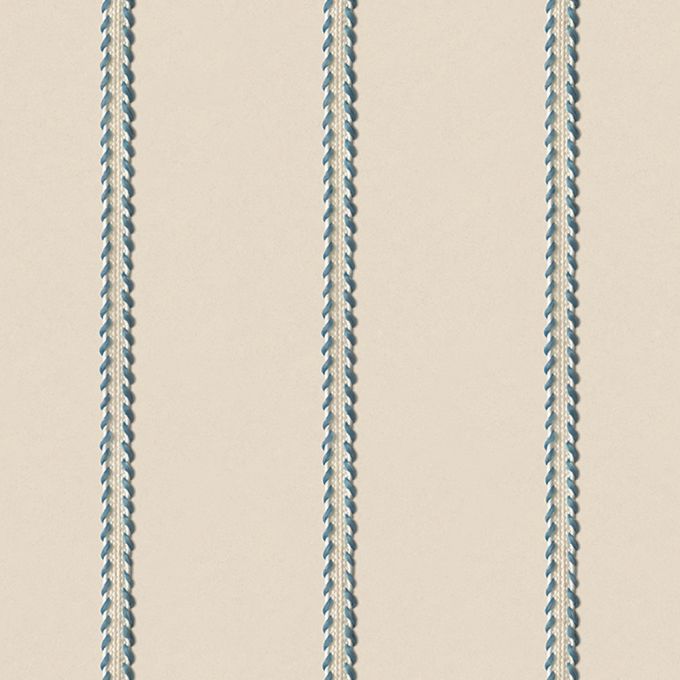 Lintjes Bo Studio Ditte strepen behang met stiksels voor de jongenskamer en babykamer creme met denim blauw