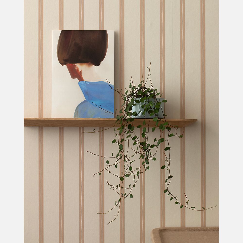 Strepen behang voor kinderkamer lintjes behang studio ditte meisjeskamer jongenskamer babykamer neutrale kinderkamer toffee op creme