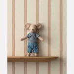 Strepen behang voor kinderkamer lintjes behang studio ditte meisjeskamer jongenskamer babykamer neutrale kinderkamer toffee op creme