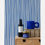 Strepen behang Studio Ditte kobalt blauw jongenskamer