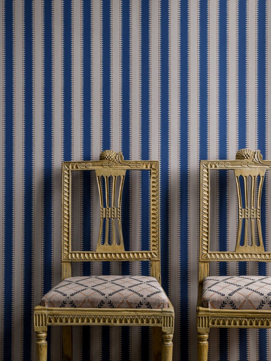 Langelid von Bromssen jagged stripe strepen behang voor de kinderkamer denim blauw