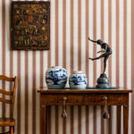 Langelid von Bromssen jagged stripe strepen behang voor de kinderkamer 
terra