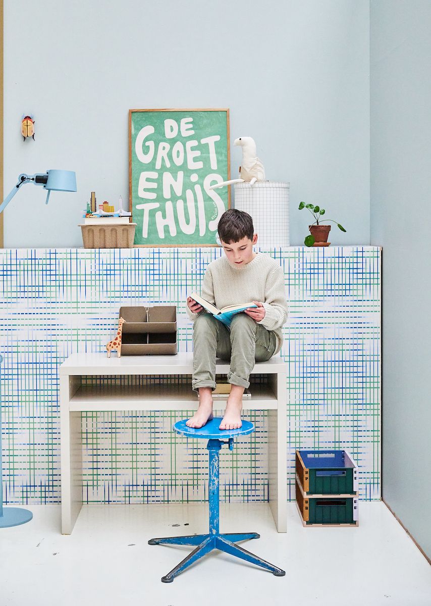 Bibelotte grid behang voor de kinderkamer en tienerkamer jongens blauw groen