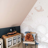 May en Fay fotobehang babykamer neutrale kinderkamer bergen zon sterren beige cosmic hills 