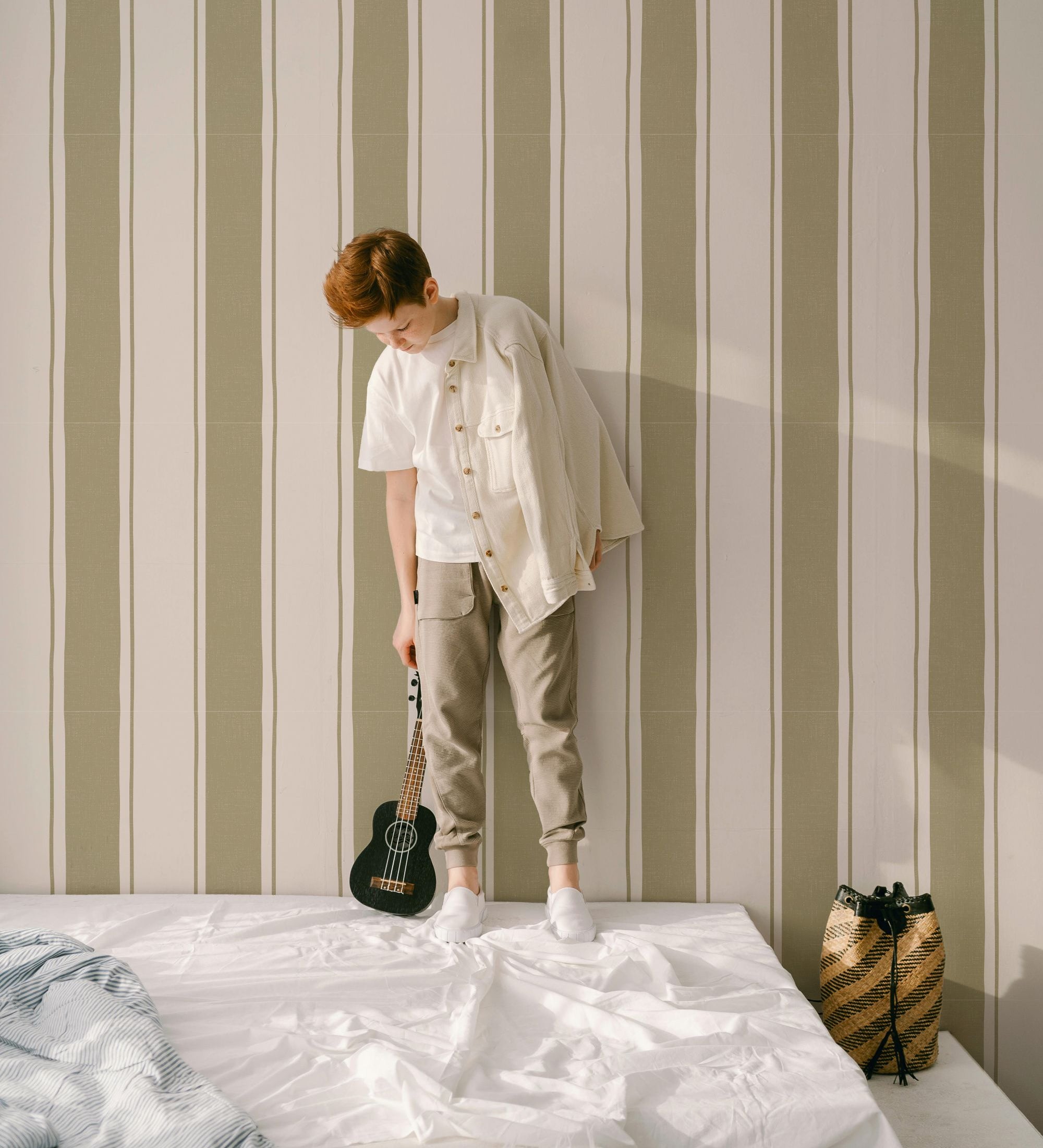 Strepen behang kinderkamer jongenskamer babykamer mosgroen groen