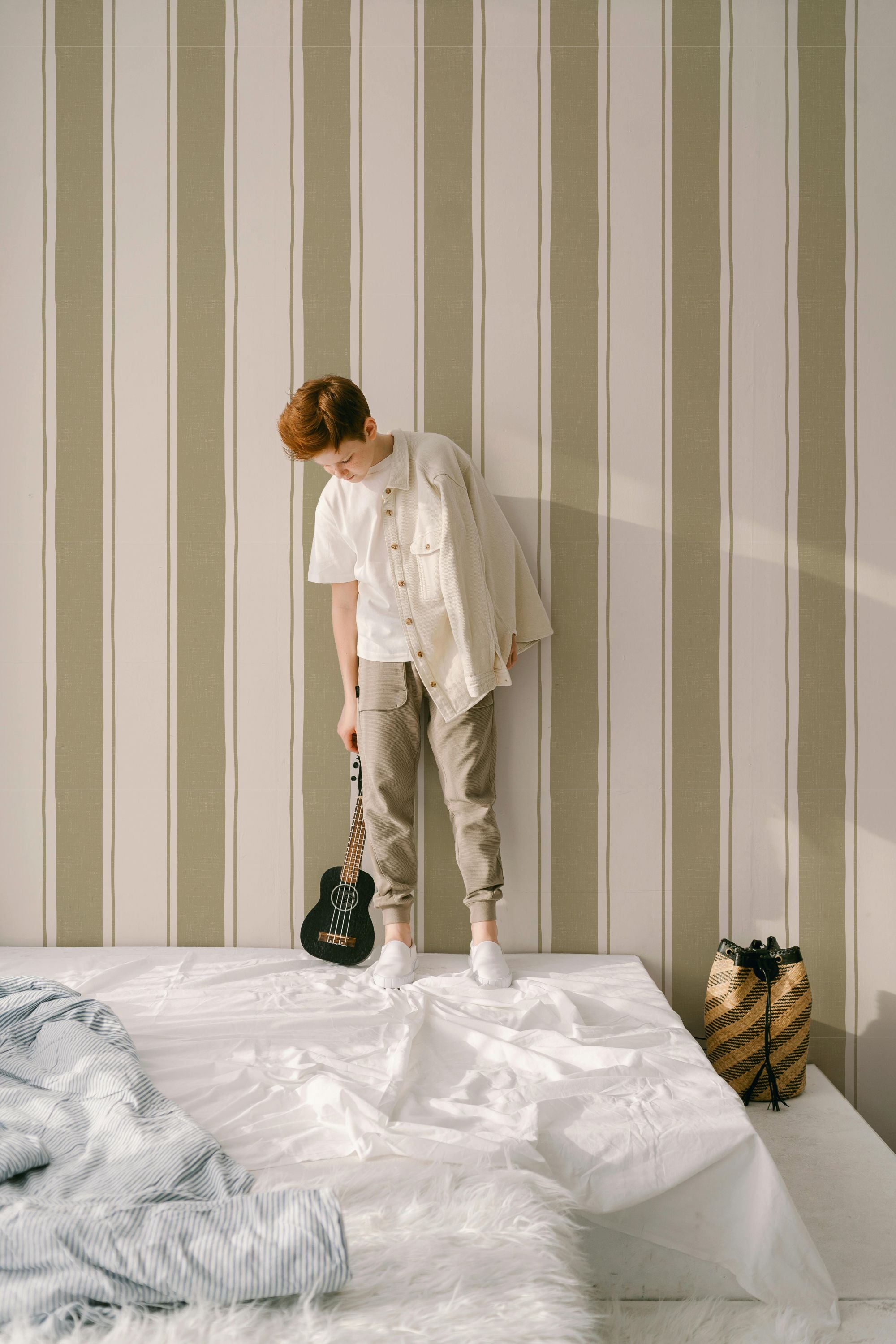 Strepen behang kinderkamer jongenskamer babykamer mosgroen groen