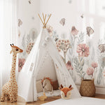 Pastelowe Love bloemenbehang wildflowers mural voor de kinderkamer meisjeskamer babykamer roze 