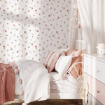 Pastelowe Love Wildflowers bloemenbehang voor meisjeskamer wit roze groen 
