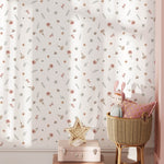 Pastelowe Love Wildflowers bloemenbehang voor meisjeskamer wit roze groen 