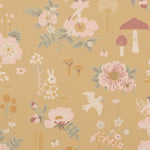Majvillan behang voor de meisjeskamer old garden mellow yellow oker