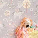 Majvillan True Unicorns behang voor de meisjeskamer lila