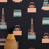 Studio Ditte behang voor de kinderkamer kraanwagens donker