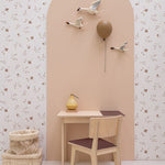Bibelotte bloemen behang babykamer kinderkamer okergeel