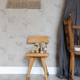 Little Amour Dino behang voor de jongenskamer beige en zand kleur