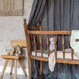 Little Amour Dino behang voor de jongenskamer beige en zand kleur