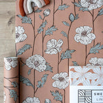Little Amour behang voor de meisjeskamer bloemen Poppy Amour terra